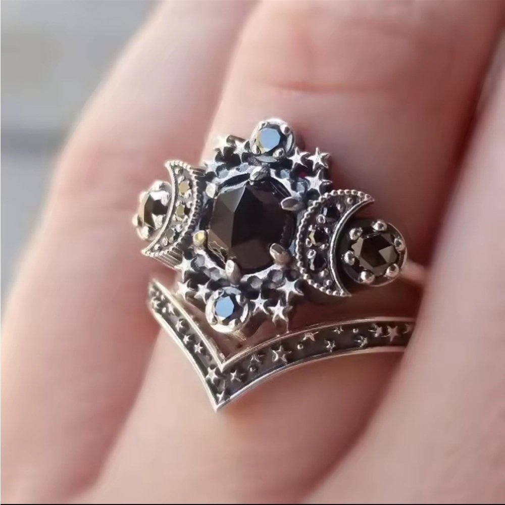 New Luxury Black and Silver Women's Ring